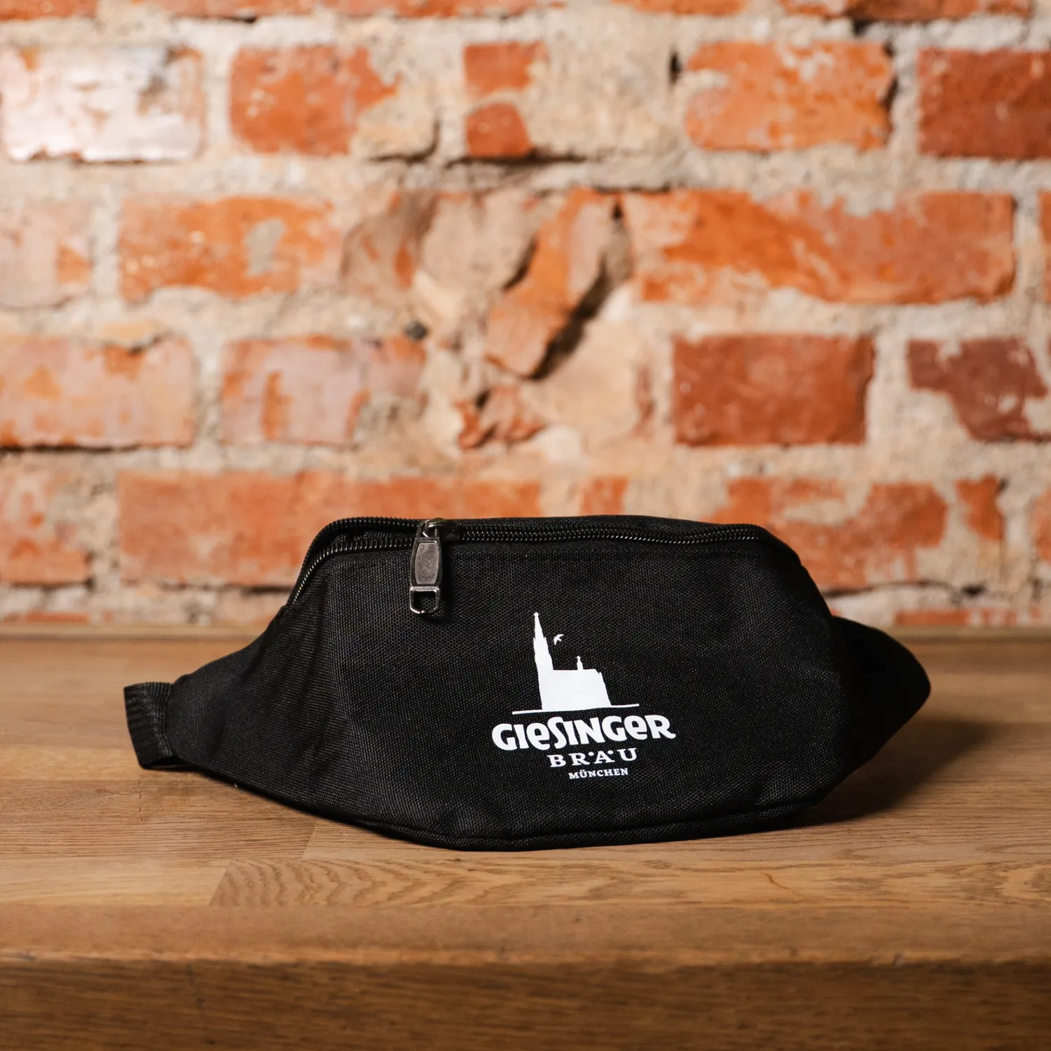 Giesinger Bräu Bauchtasche Giesing Statement