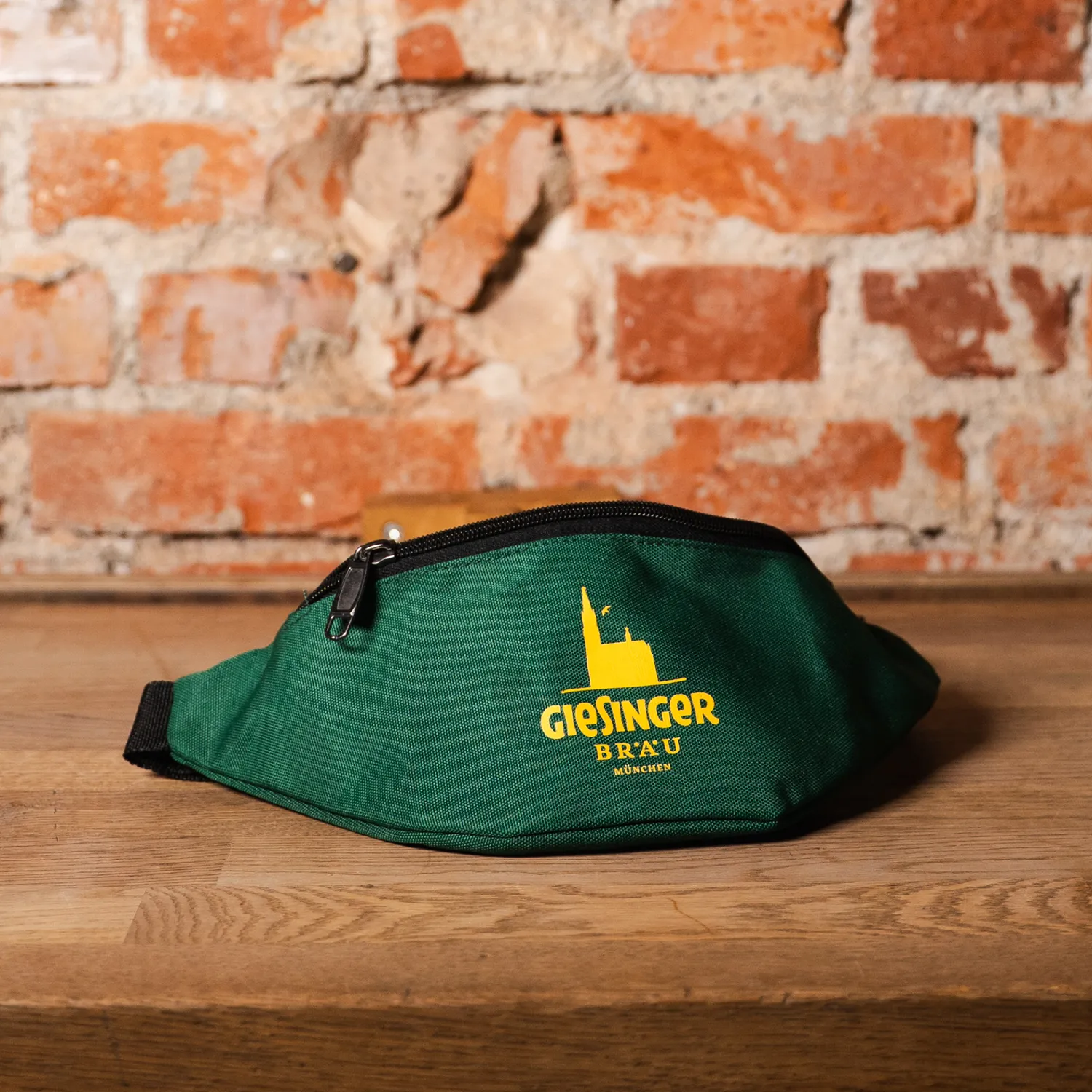 Giesinger Bräu Bauchtasche Giesing Statement