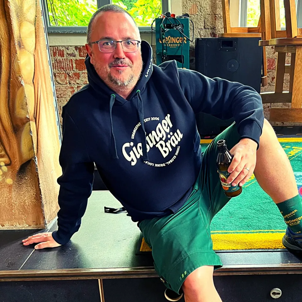 Giesinger Bräu Hoodie Unangepasst schwarz